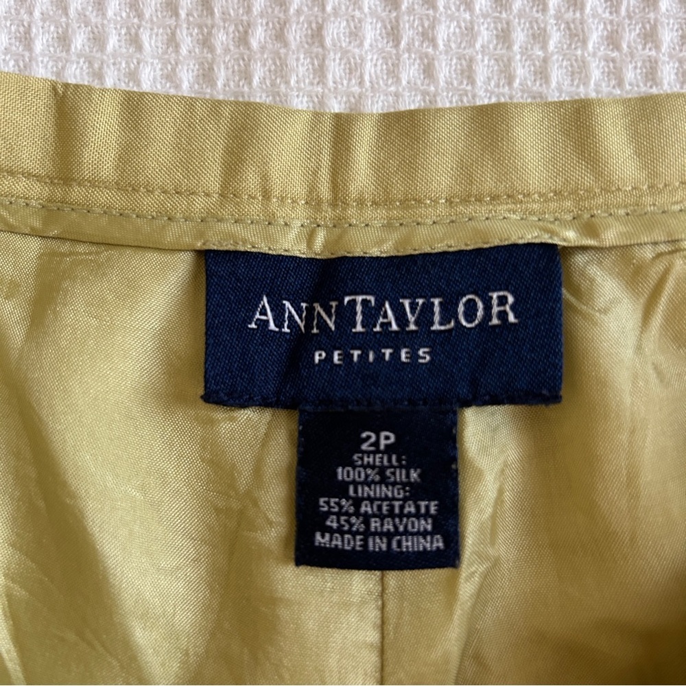 Vintage Y2K Ann Taylor olive / chartreuse Green satin silk pants 2 petite - Picture 6 of 7